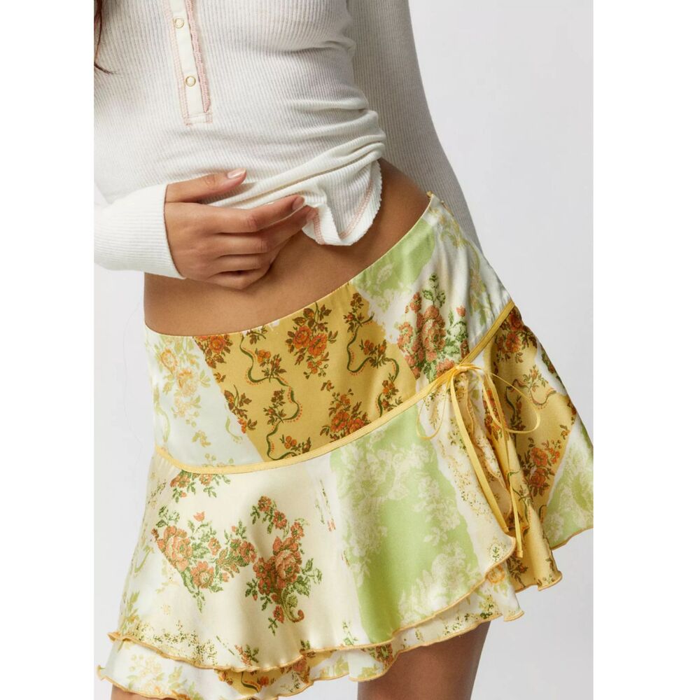 Kimchi Blue UO Fairycore Satin Floral Ruffle Mini Skirt